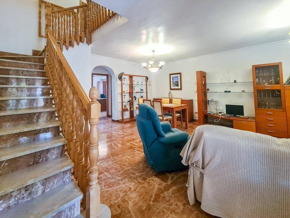 5 bedroom Villa for sale in Huercal-Overa with garage - € 295,000 (Ref: 9030744)