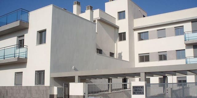 2 Zimmer Wohnung zu verkaufen in Vera Ciudad, Vera mit Pool Garage - 139.000 € (Ref: 9101512)