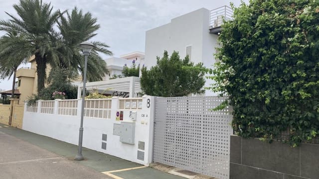 3 bedroom Villa for rent in Puerto del Rey, Vera with pool garage - € 1,200 (Ref: 9218936)