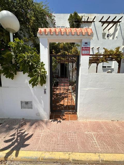 3 sypialnia Willa do wynajęcia w Mojacar z basenem garażem - 950 € (Ref: 9247904)