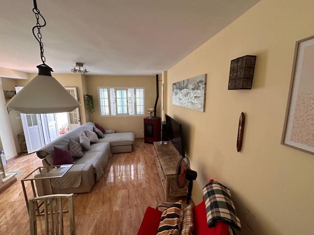 3 bedroom Villa for rent in Mojácar with pool garage - € 950 (Ref: 9247904)