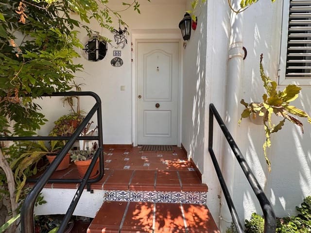 3 bedroom Villa for rent in Mojácar with pool garage - € 950 (Ref: 9247904)