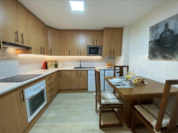 2 sovrum Lägenhet att hyra i Mojacar med pool - 1 100 € (Ref: 9247919)