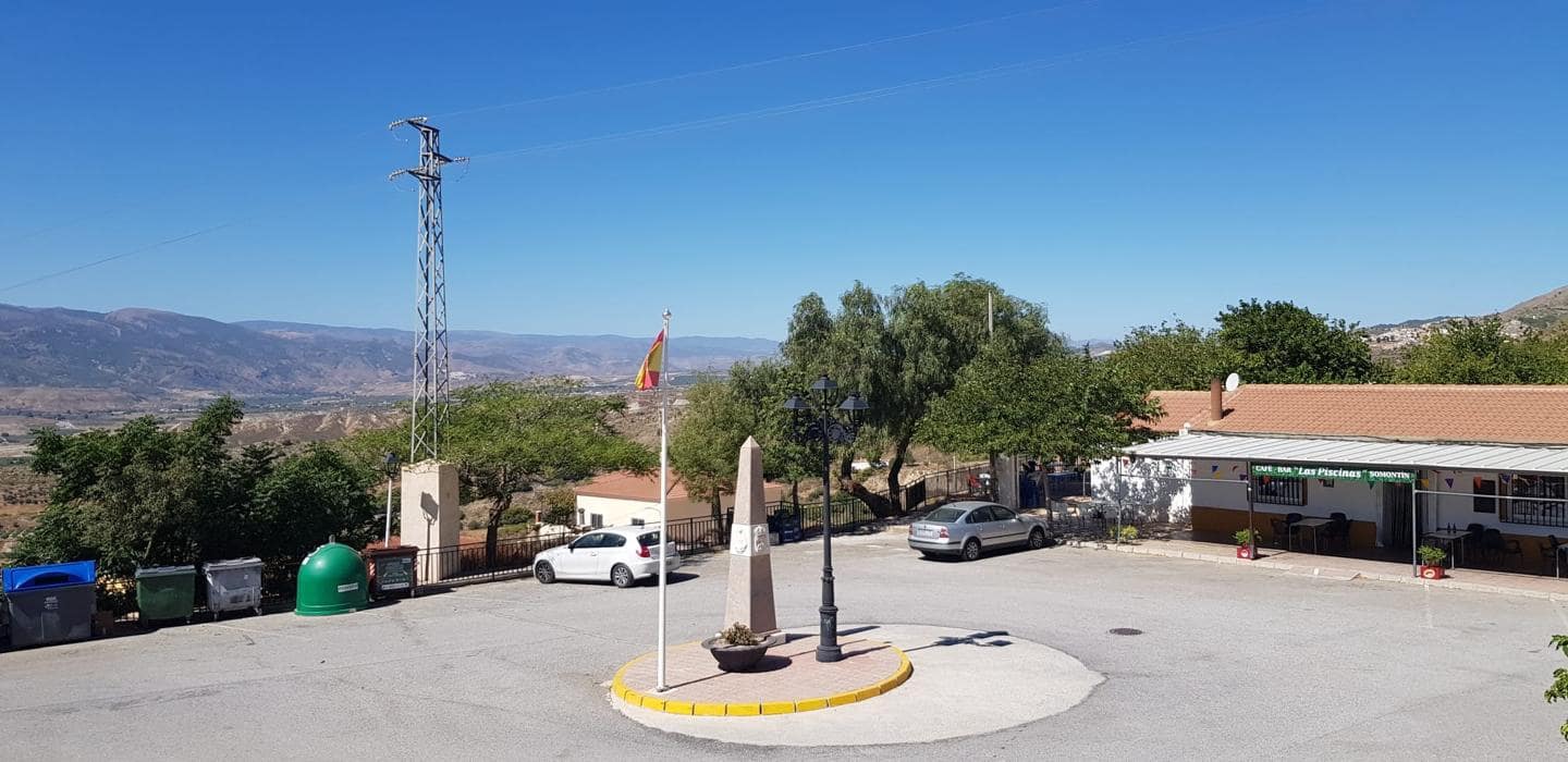 8 soveværelse Villa til salg i Somontin med garage - € 169.500 (Ref: 9267682)