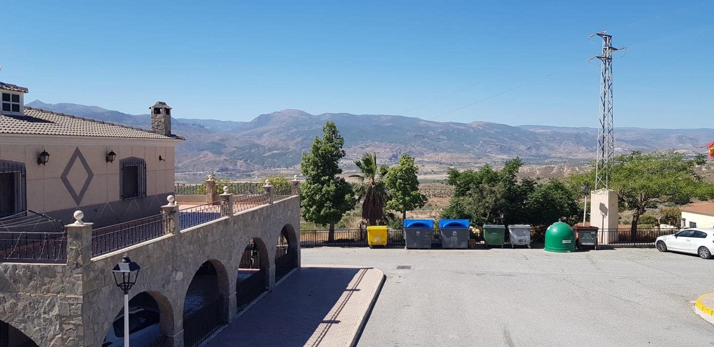 8 soveværelse Villa til salg i Somontin med garage - € 169.500 (Ref: 9267682)