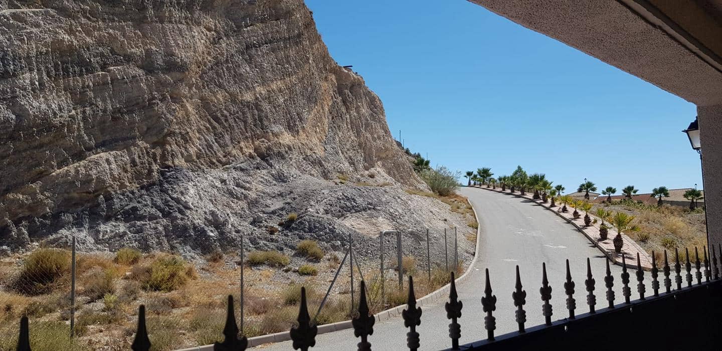 8 soveværelse Villa til salg i Somontin med garage - € 169.500 (Ref: 9267682)