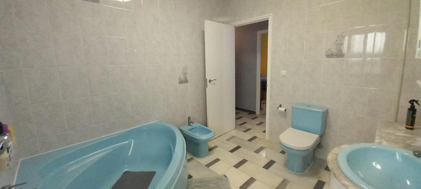 8 soveværelse Villa til salg i Somontin med garage - € 169.500 (Ref: 9267682)