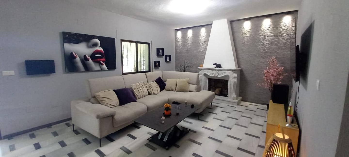 8 soveværelse Villa til salg i Somontin med garage - € 169.500 (Ref: 9267682)