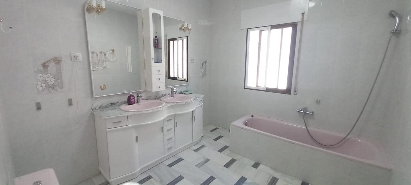 8 soveværelse Villa til salg i Somontin med garage - € 169.500 (Ref: 9267682)