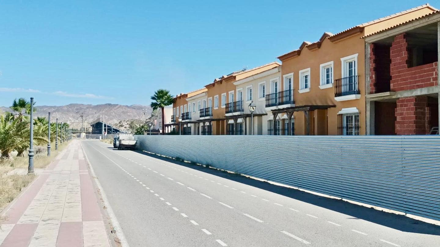 2 chambre Appartement à vendre à Cuevas del Almanzora avec piscine garage - 120 000 € (Ref: 9273057)