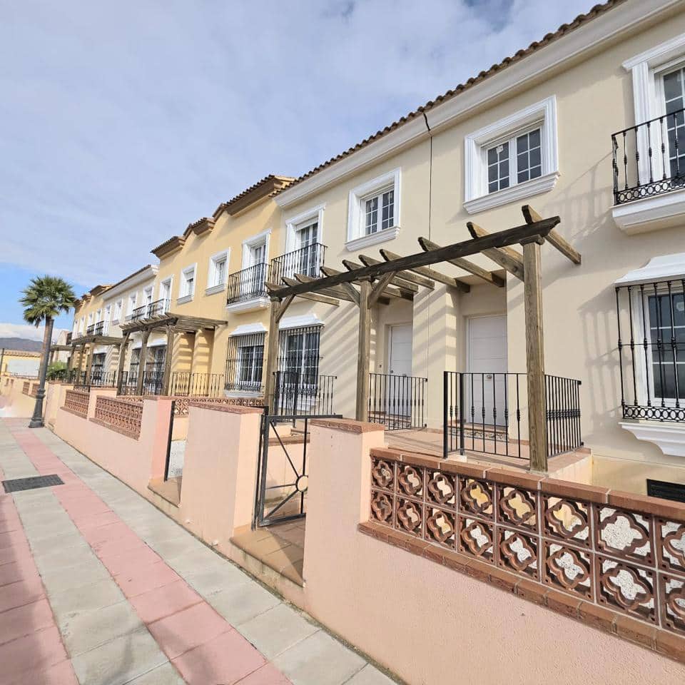 3 bedroom Flat for sale in Cuevas del Almanzora with pool garage - € 130,000 (Ref: 9294116)