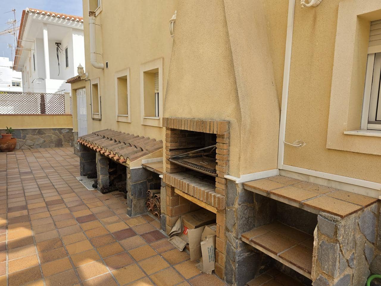 5 slaapkamer Villa te koop in Garrucha met zwembad garage - € 650.000 (Ref: 9516472)