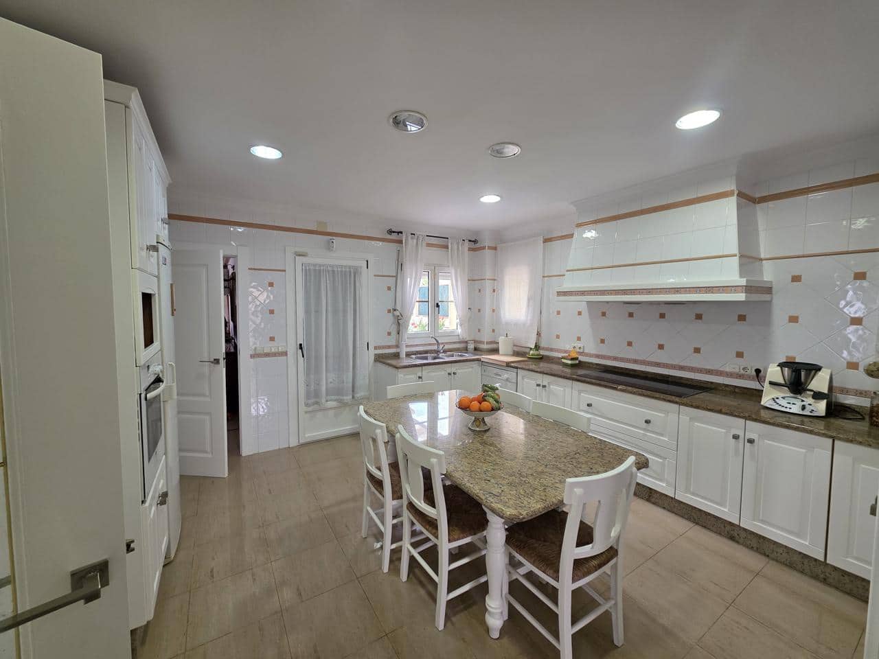 5 slaapkamer Villa te koop in Garrucha met zwembad garage - € 650.000 (Ref: 9516472)