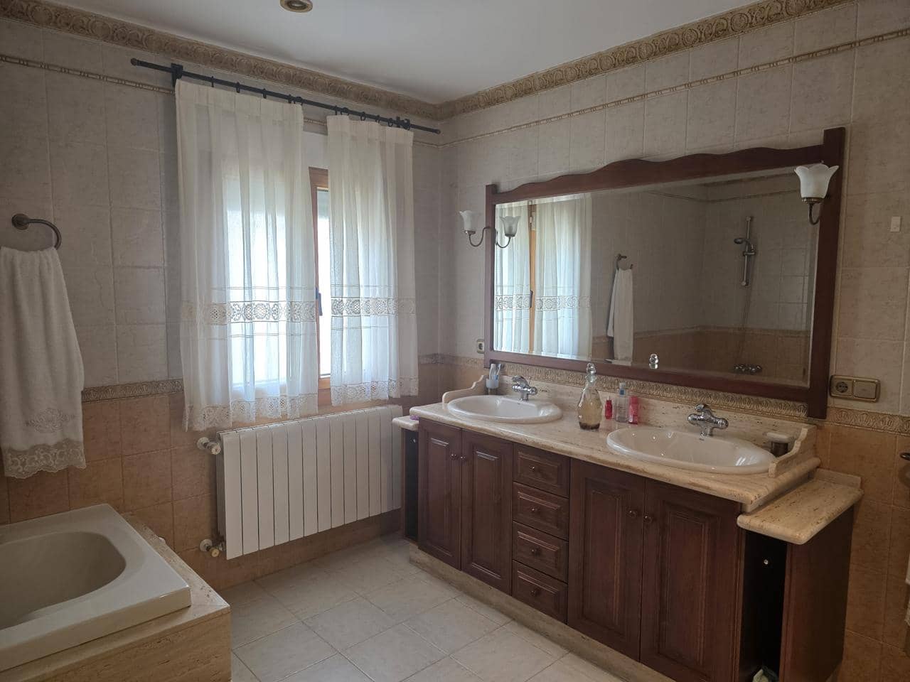 5 slaapkamer Villa te koop in Garrucha met zwembad garage - € 650.000 (Ref: 9516472)