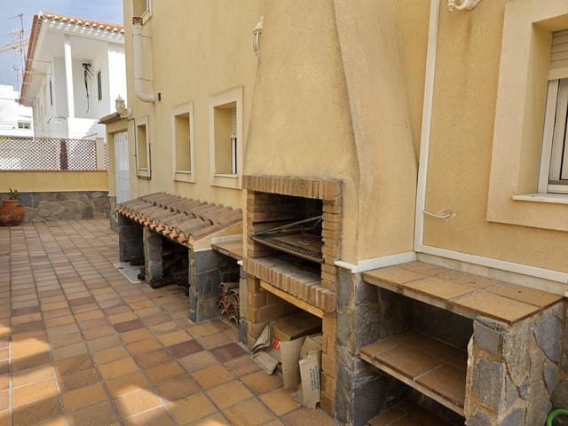 5 slaapkamer Villa te koop in Garrucha met zwembad garage - € 650.000 (Ref: 9516472)