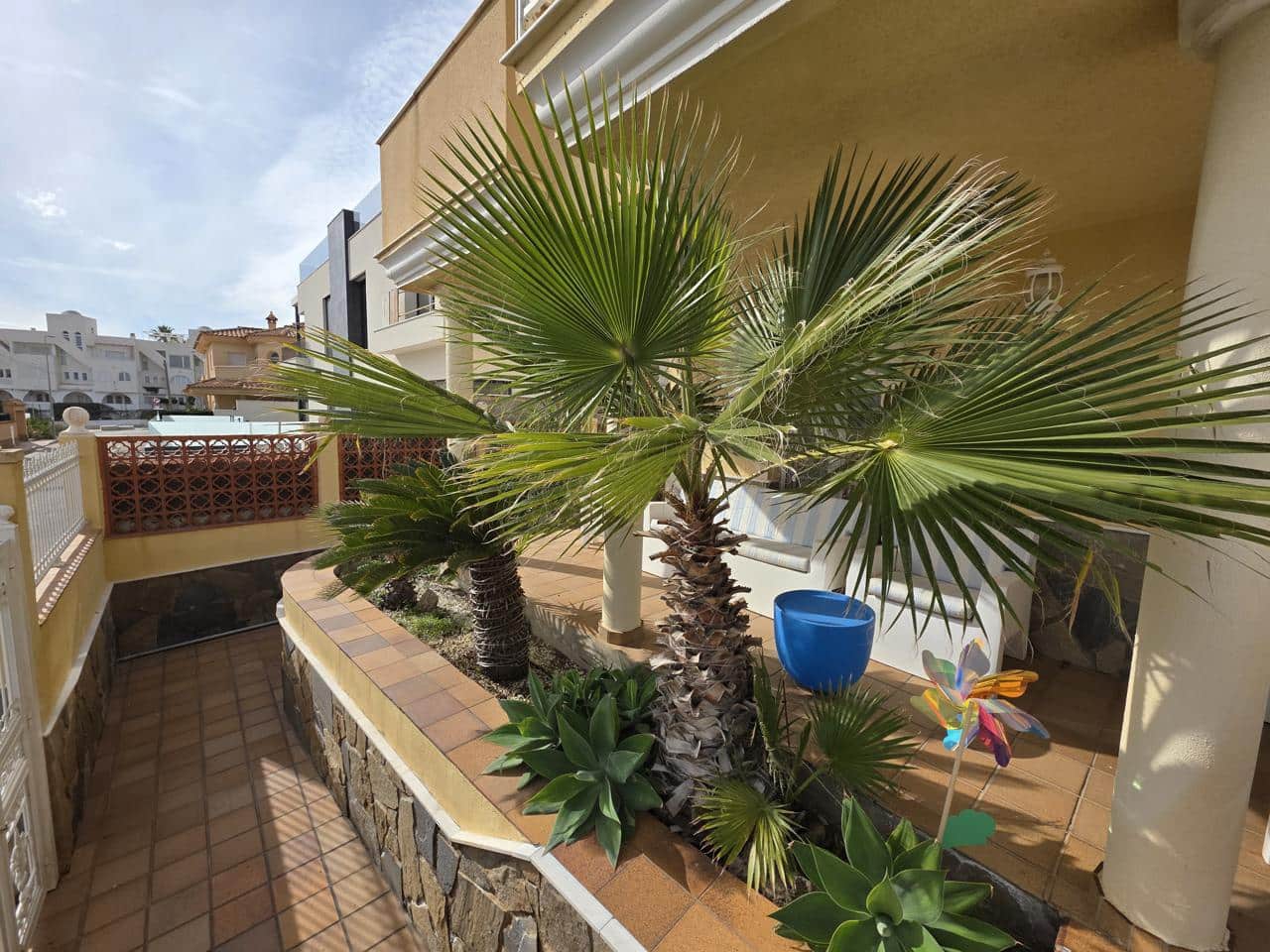 5 slaapkamer Villa te koop in Garrucha met zwembad garage - € 650.000 (Ref: 9516472)