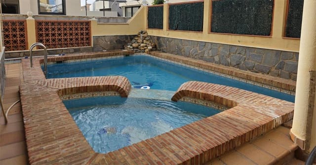 5 slaapkamer Villa te koop in Garrucha met zwembad garage - € 650.000 (Ref: 9516472)