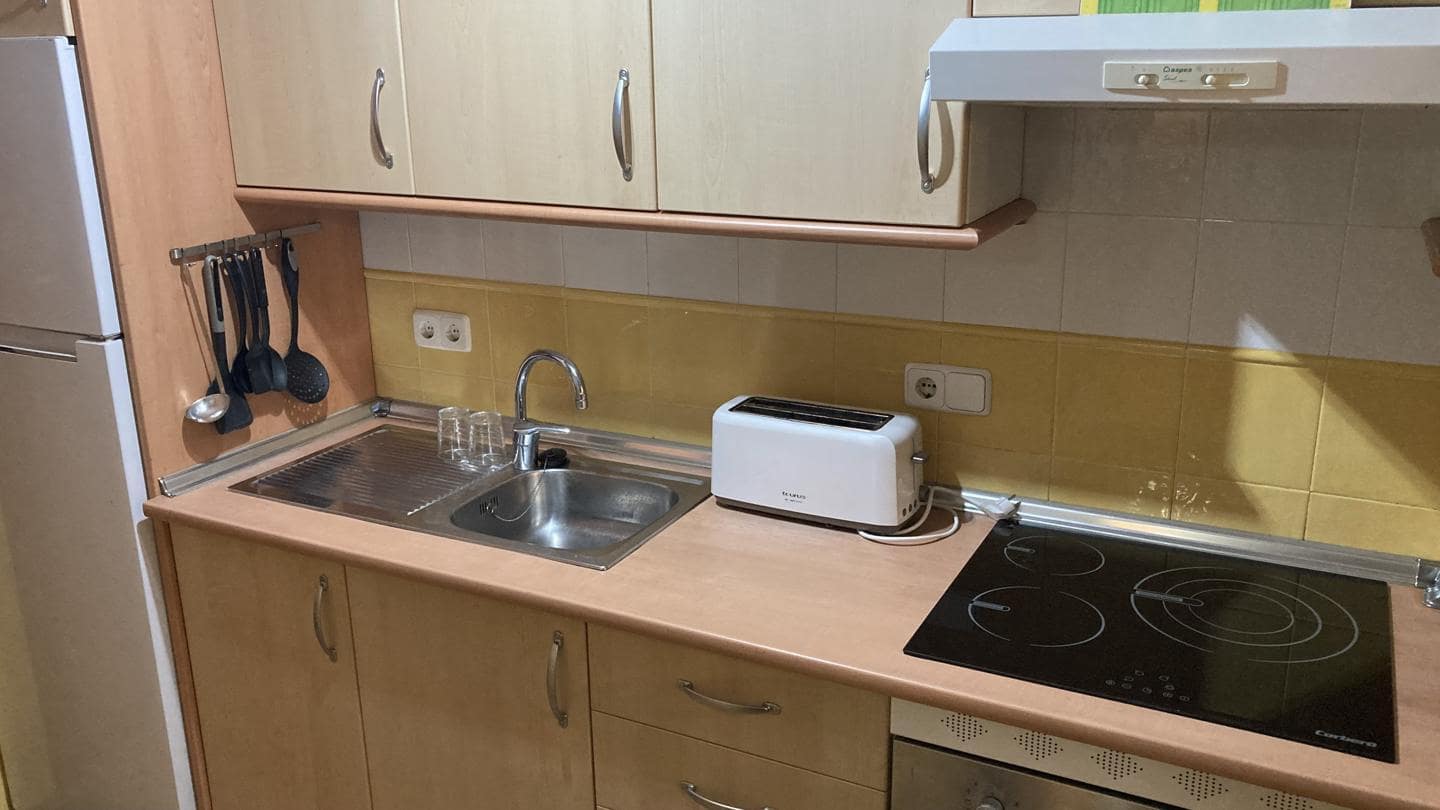 2 makuuhuone Asunto vuokrattavana paikassa Vera mukana uima-altaan 
autotalli - 750 € (Ref: 9525077)