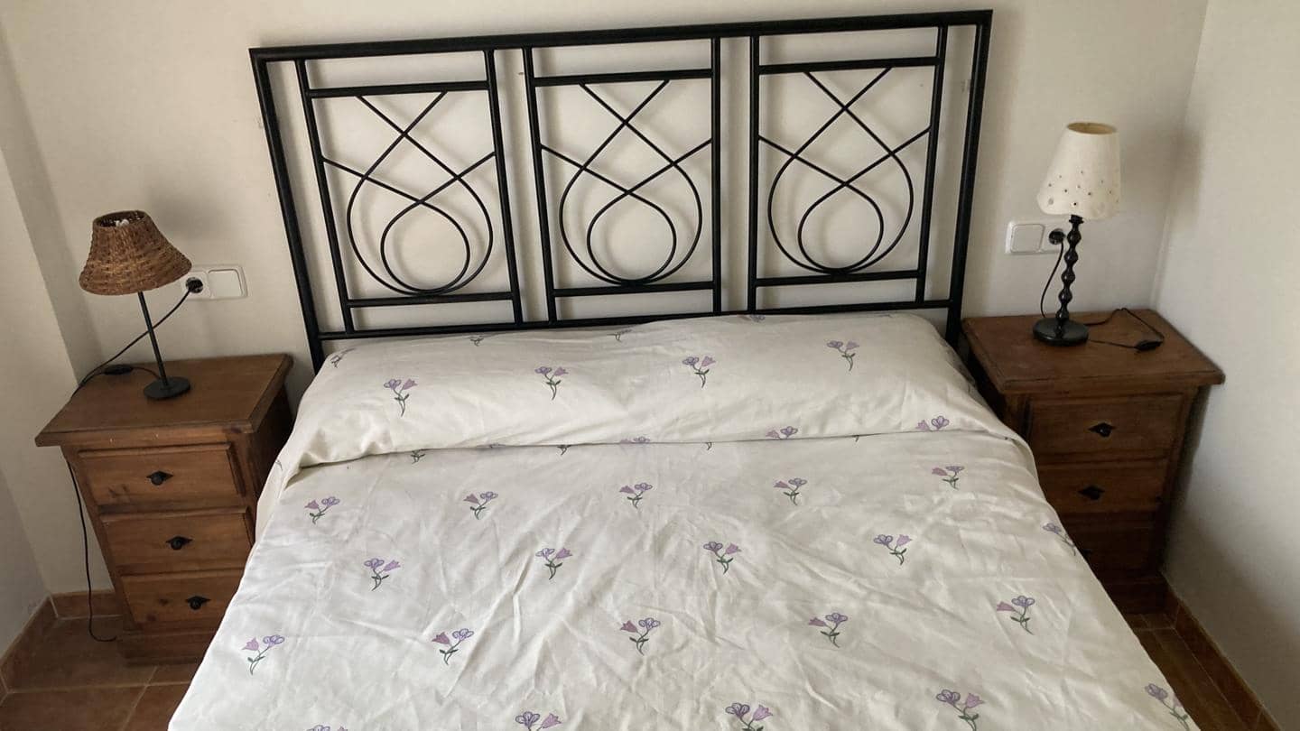 2 makuuhuone Asunto vuokrattavana paikassa Vera mukana uima-altaan 
autotalli - 750 € (Ref: 9525077)