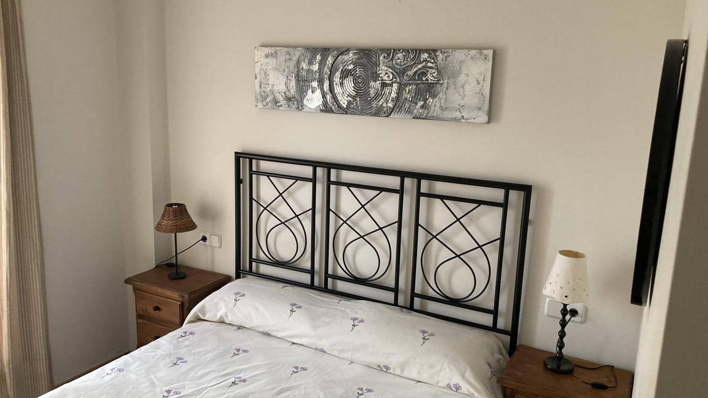 2 makuuhuone Asunto vuokrattavana paikassa Vera mukana uima-altaan 
autotalli - 750 € (Ref: 9525077)