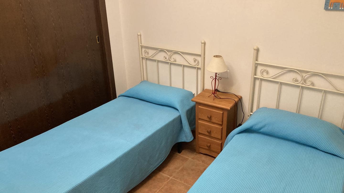 2 makuuhuone Asunto vuokrattavana paikassa Vera mukana uima-altaan 
autotalli - 750 € (Ref: 9525077)