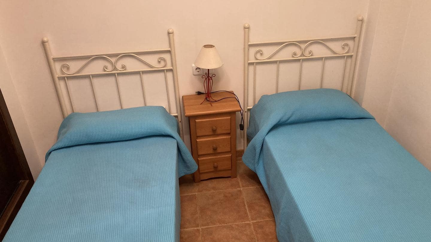 2 makuuhuone Asunto vuokrattavana paikassa Vera mukana uima-altaan 
autotalli - 750 € (Ref: 9525077)