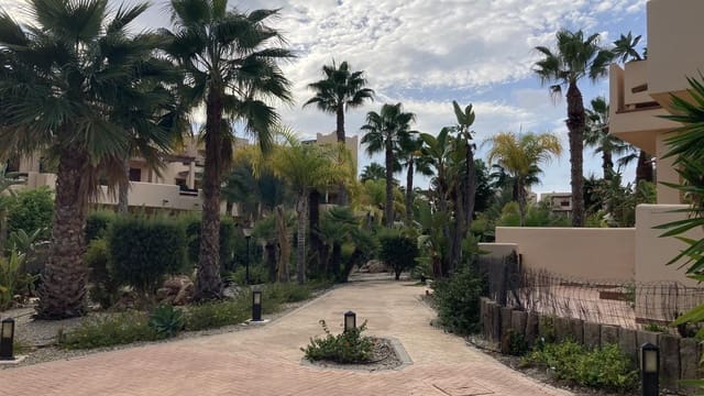 2 makuuhuone Asunto vuokrattavana paikassa Puerto del Rey, Vera mukana uima-altaan 
autotalli - 750 € (Ref: 9525077)