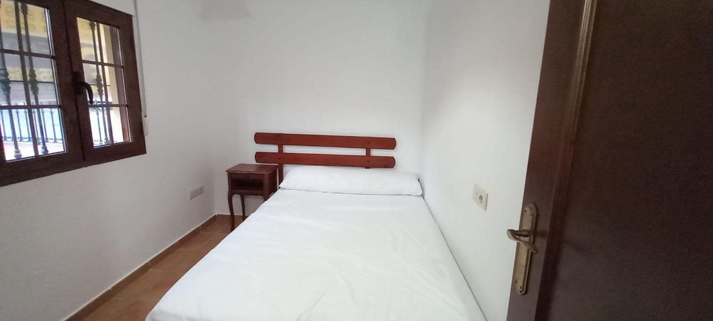 3 bedroom Flat for rent in Cuevas del Almanzora - € 700 (Ref: 9603315)