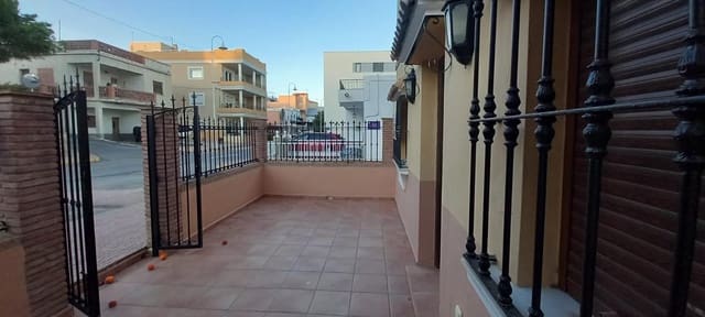 Piso de 3 habitaciones en Villaricos, Cuevas del Almanzora en alquiler - 700 € (Ref: 9603315)