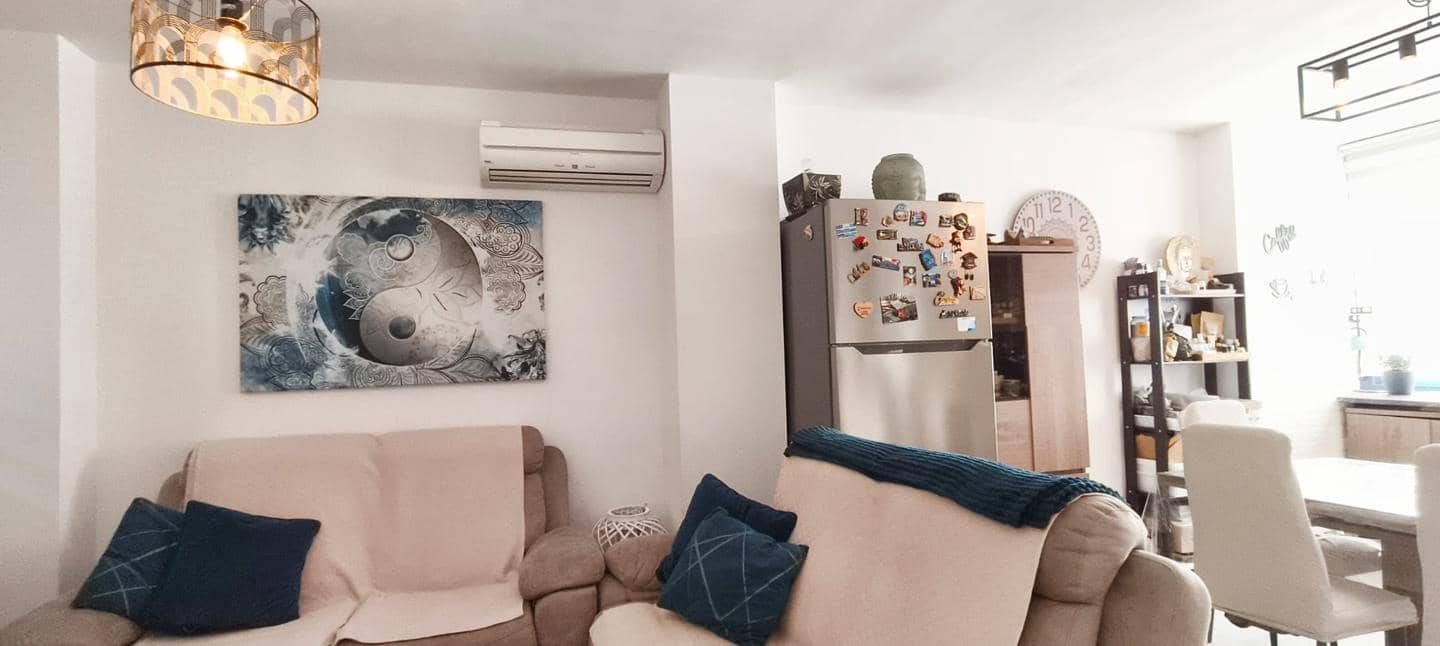 4 soveværelse Lejlighed til salg i Garrucha med swimmingpool garage - € 149.000 (Ref: 9624178)