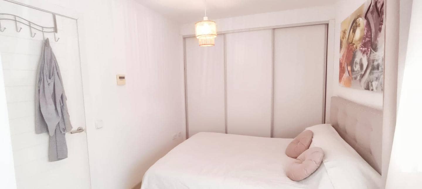 4 soveværelse Lejlighed til salg i Garrucha med swimmingpool garage - € 149.000 (Ref: 9624178)