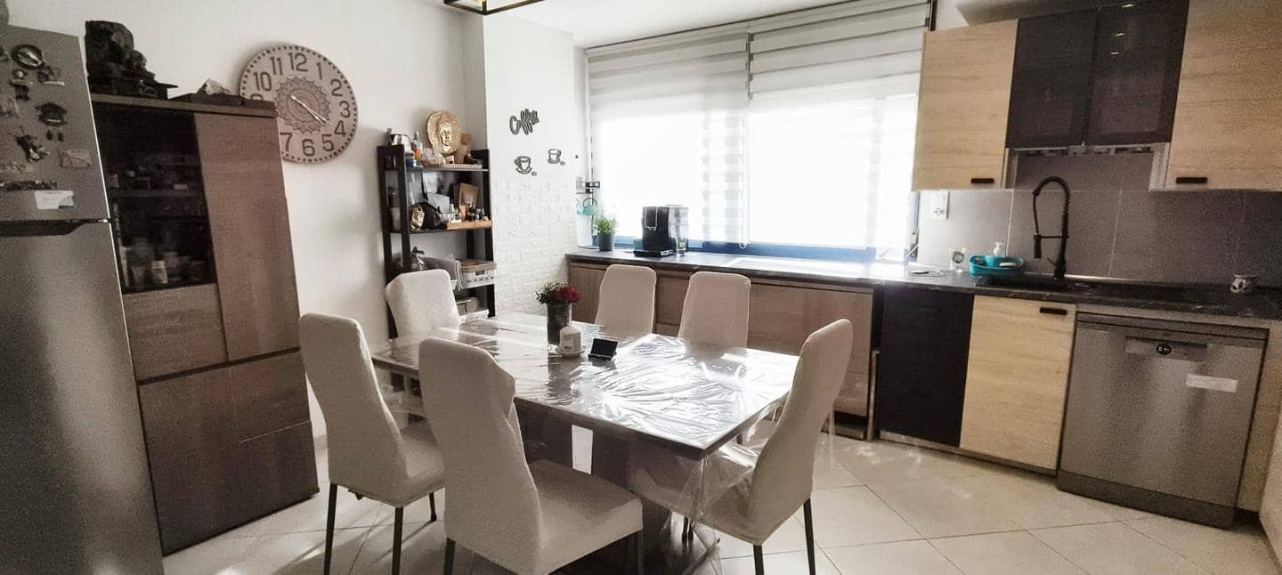 4 soveværelse Lejlighed til salg i Garrucha med swimmingpool garage - € 149.000 (Ref: 9624178)