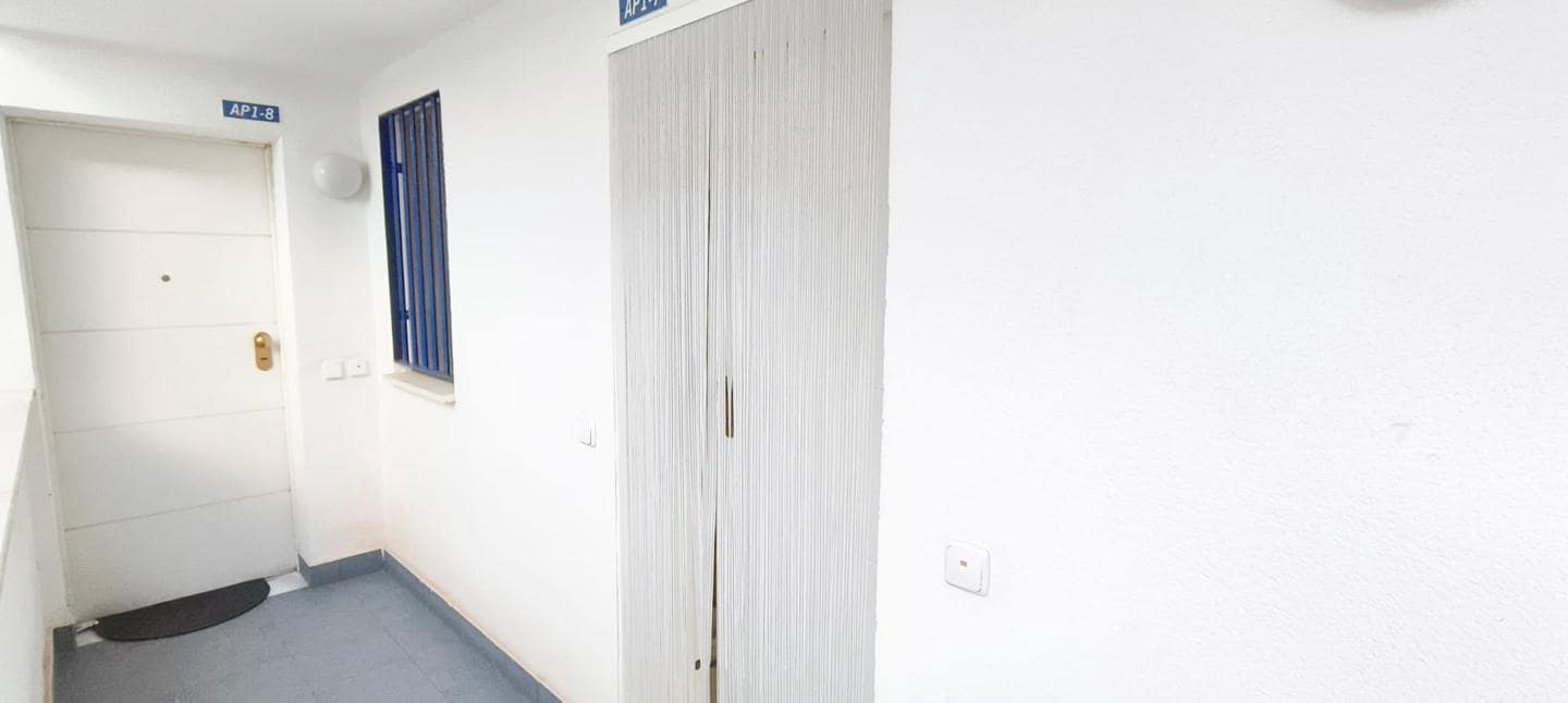 4 soveværelse Lejlighed til salg i Garrucha med swimmingpool garage - € 149.000 (Ref: 9624178)