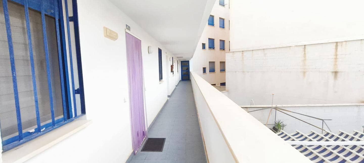 4 soveværelse Lejlighed til salg i Garrucha med swimmingpool garage - € 149.000 (Ref: 9624178)