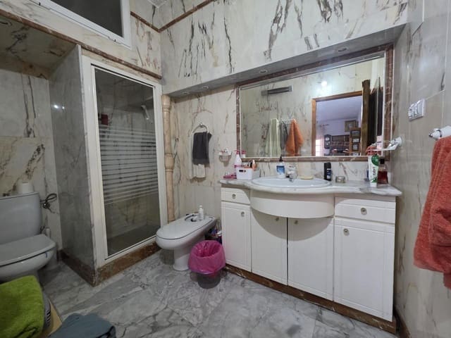 7 makuuhuone Huvila myytävänä paikassa Bacares mukana 
autotalli - 295 000 € (Ref: 9645946)