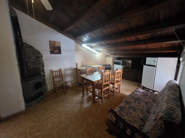 7 makuuhuone Huvila myytävänä paikassa Bacares mukana 
autotalli - 295 000 € (Ref: 9645946)