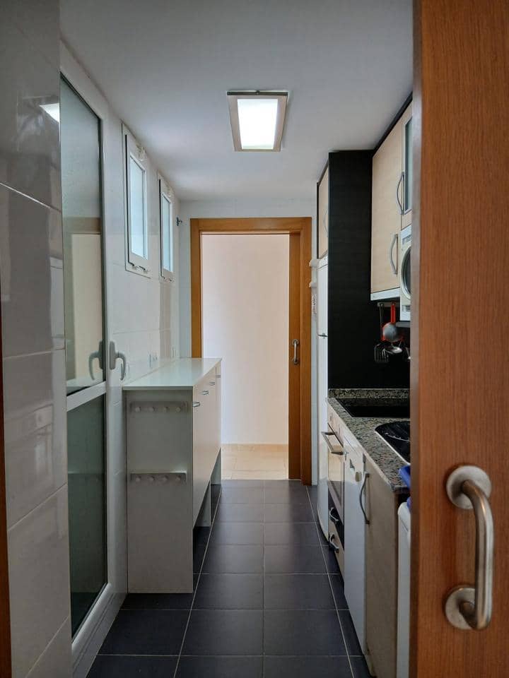 Piso de 2 habitaciones en Vera en alquiler con piscina garaje - 700 € (Ref: 9826854)