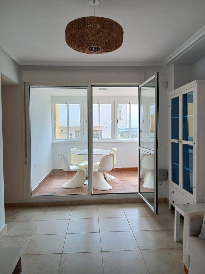 Piso de 2 habitaciones en Vera en alquiler con piscina garaje - 700 € (Ref: 9826854)