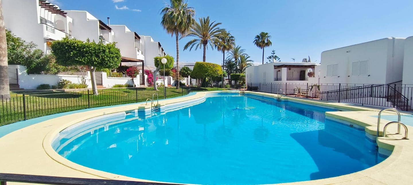 2 bedroom Bungalow for sale in Mojacar with pool garage - € 299,000 (Ref: 9838722)