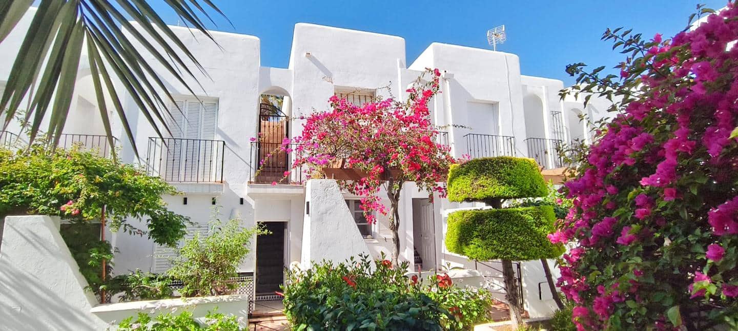2 bedroom Bungalow for sale in Mojacar with pool garage - € 299,000 (Ref: 9838722)