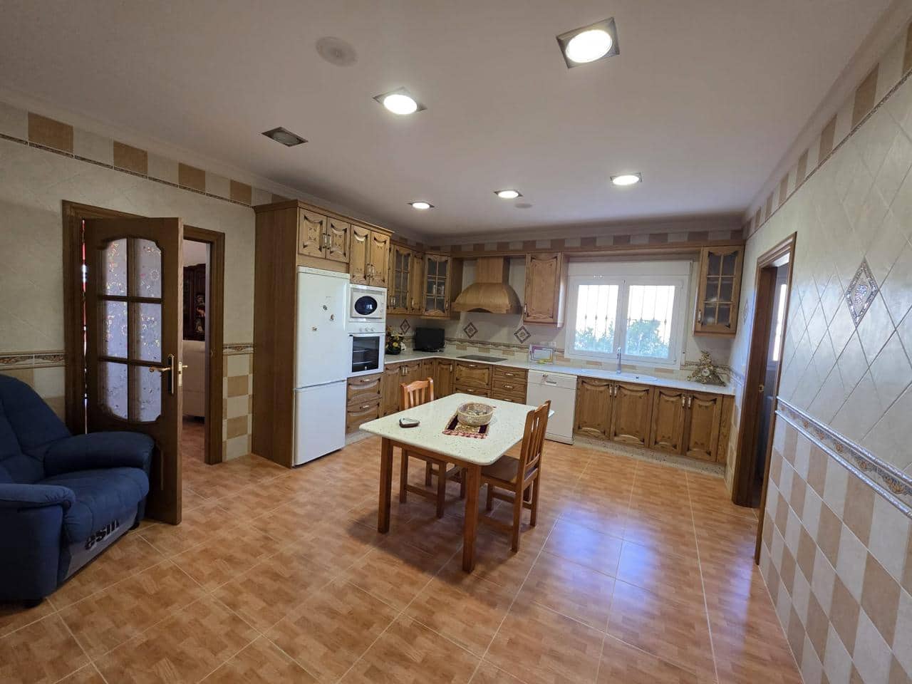 4 chambre Villa/Maison à vendre à Aljariz avec garage - 340 000 € (Ref: 9879685)