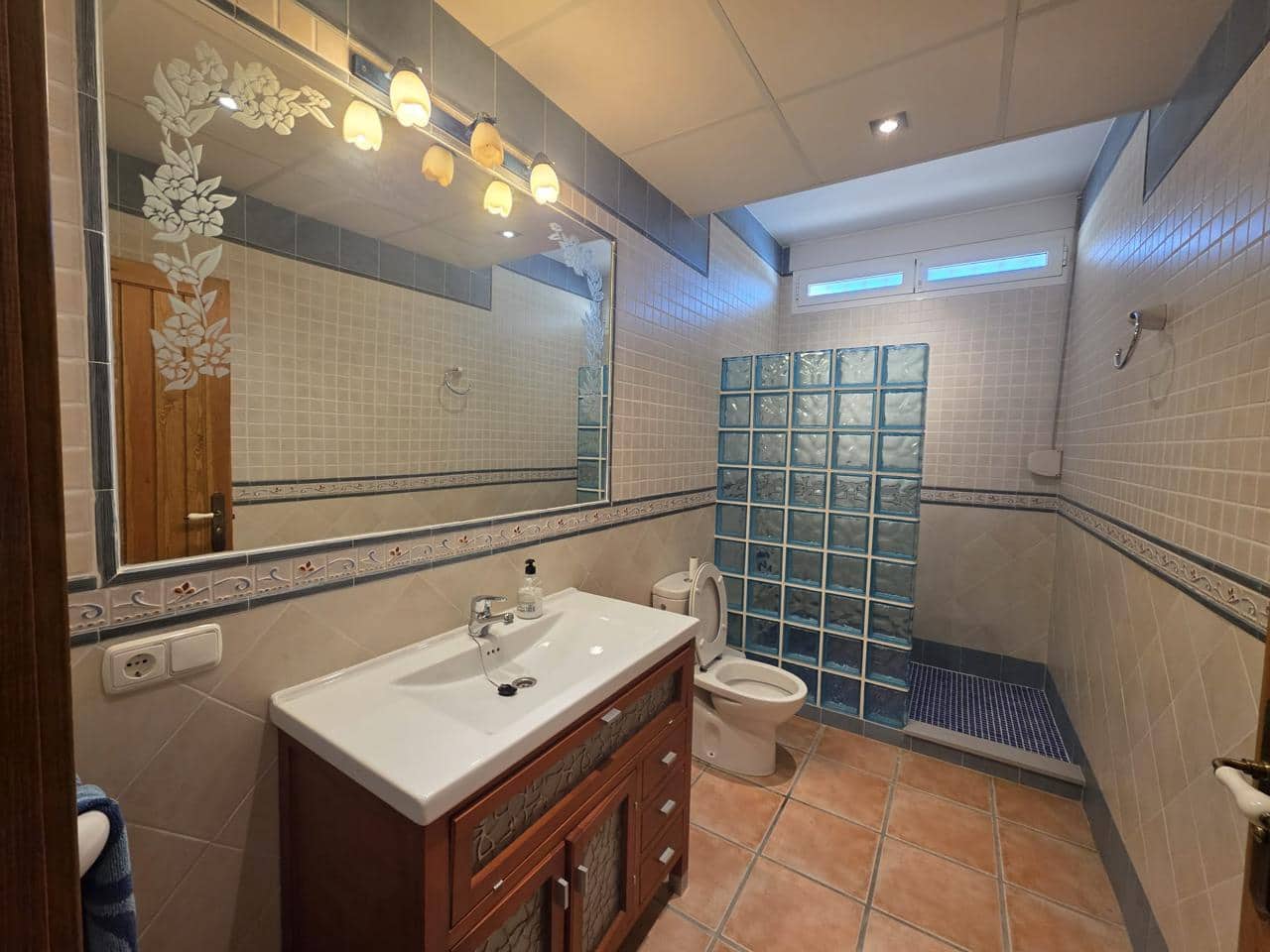 4 chambre Villa/Maison à vendre à Aljariz avec garage - 340 000 € (Ref: 9879685)