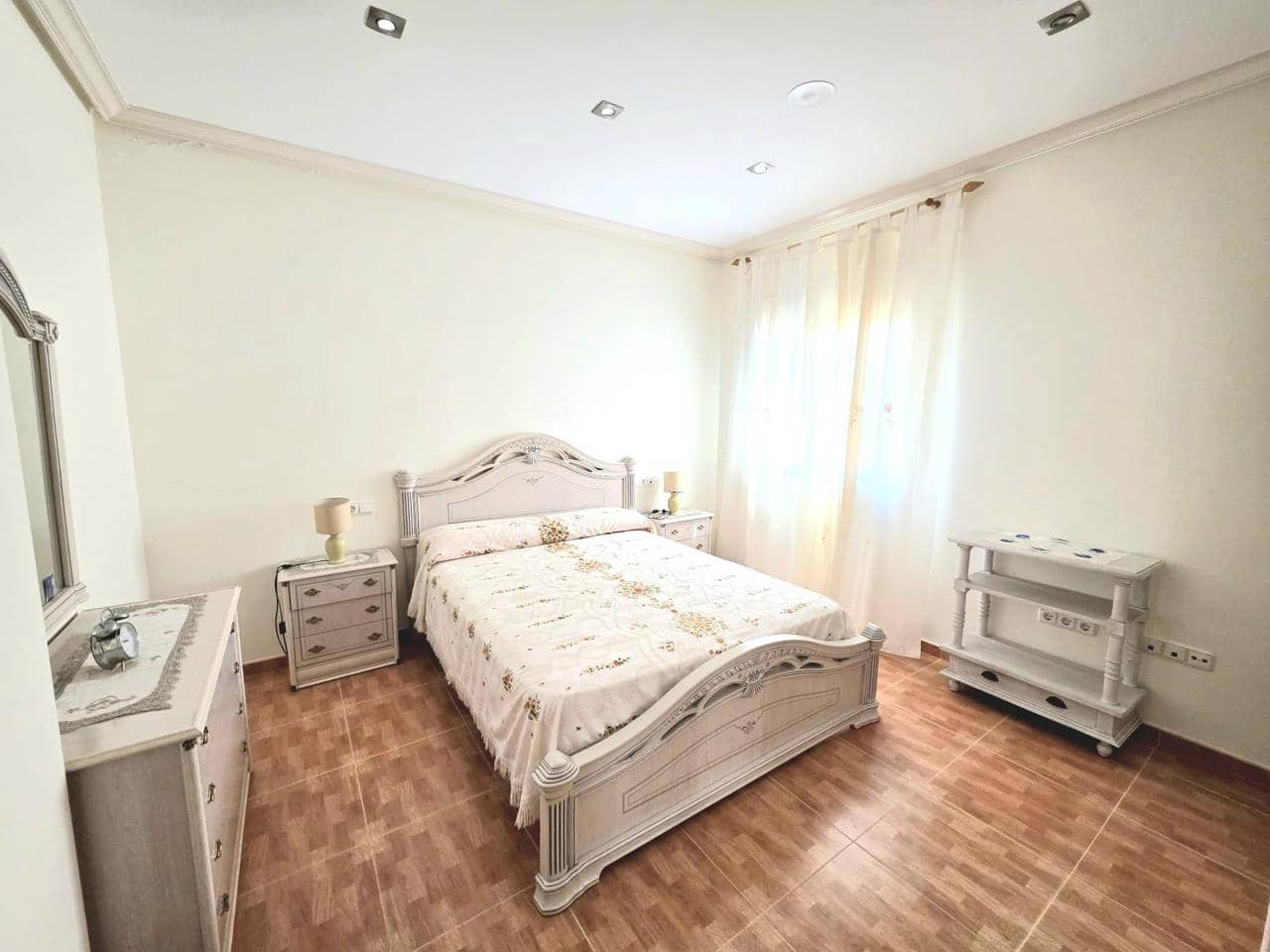 4 bedroom Villa for sale in Aljariz with garage - € 365,000 (Ref: 9879685)