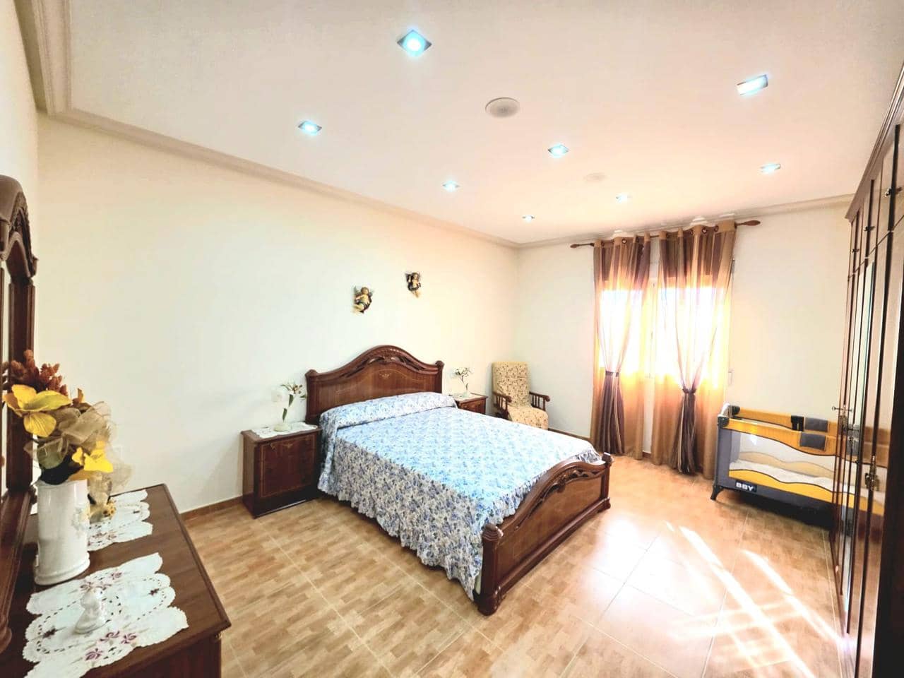 4 bedroom Villa for sale in Aljariz with garage - € 365,000 (Ref: 9879685)