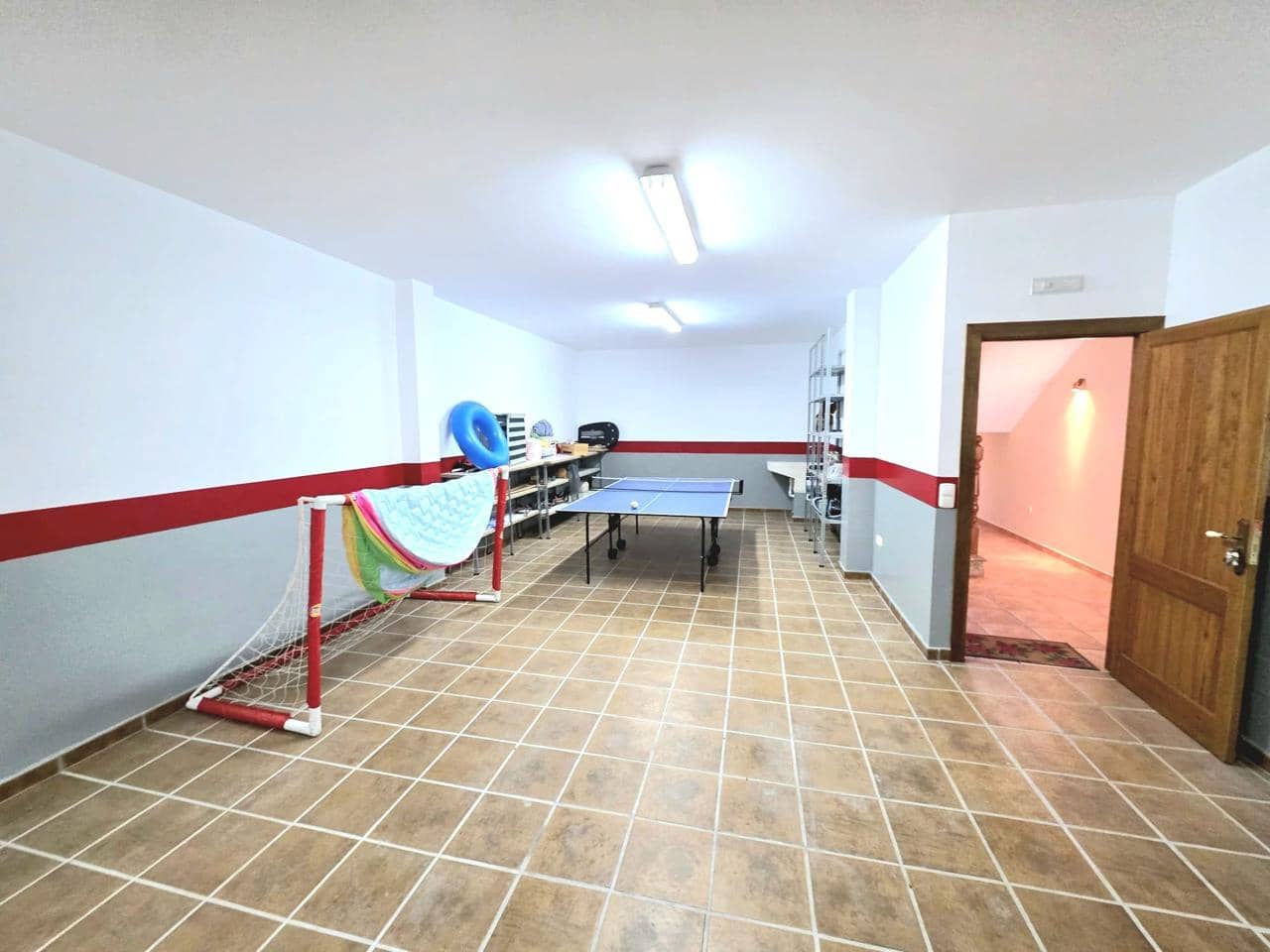 4 bedroom Villa for sale in Aljariz with garage - € 365,000 (Ref: 9879685)