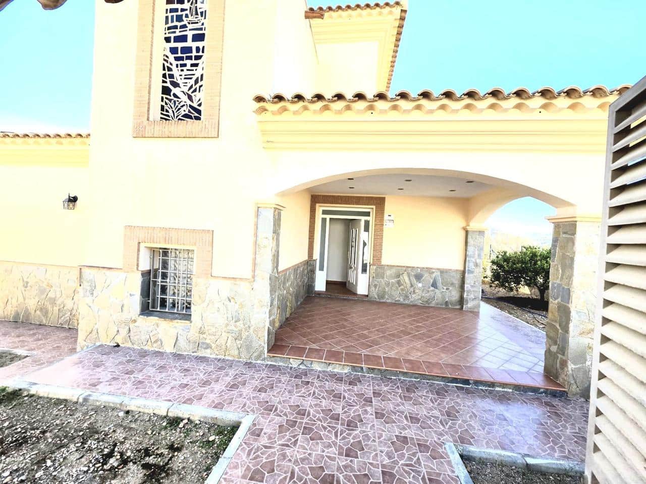 4 bedroom Villa for sale in Aljariz with garage - € 365,000 (Ref: 9879685)