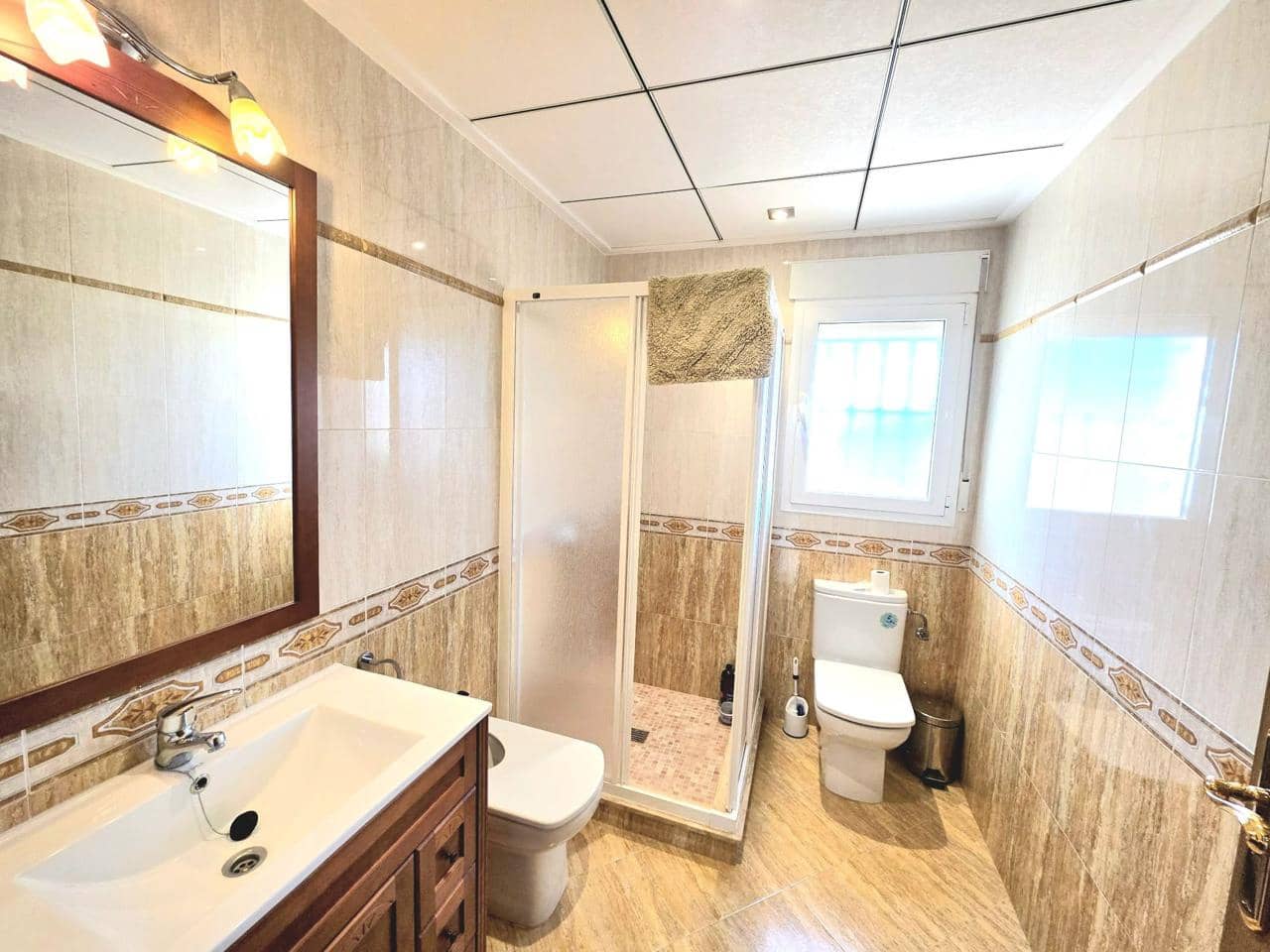 4 bedroom Villa for sale in Aljariz with garage - € 365,000 (Ref: 9879685)