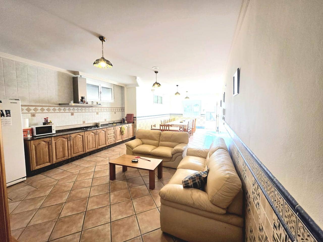 4 bedroom Villa for sale in Aljariz with garage - € 365,000 (Ref: 9879685)