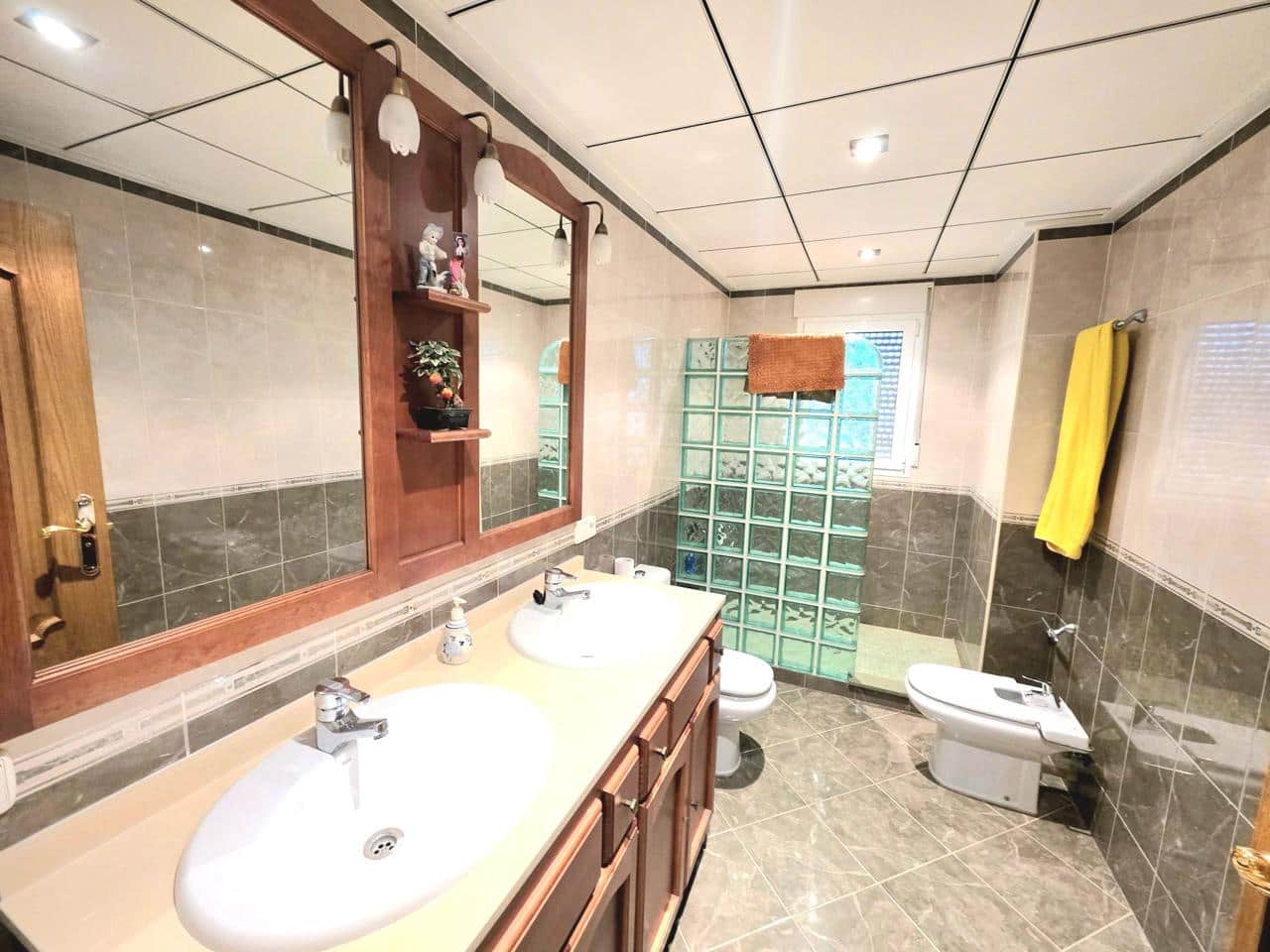 4 bedroom Villa for sale in Aljariz with garage - € 365,000 (Ref: 9879685)