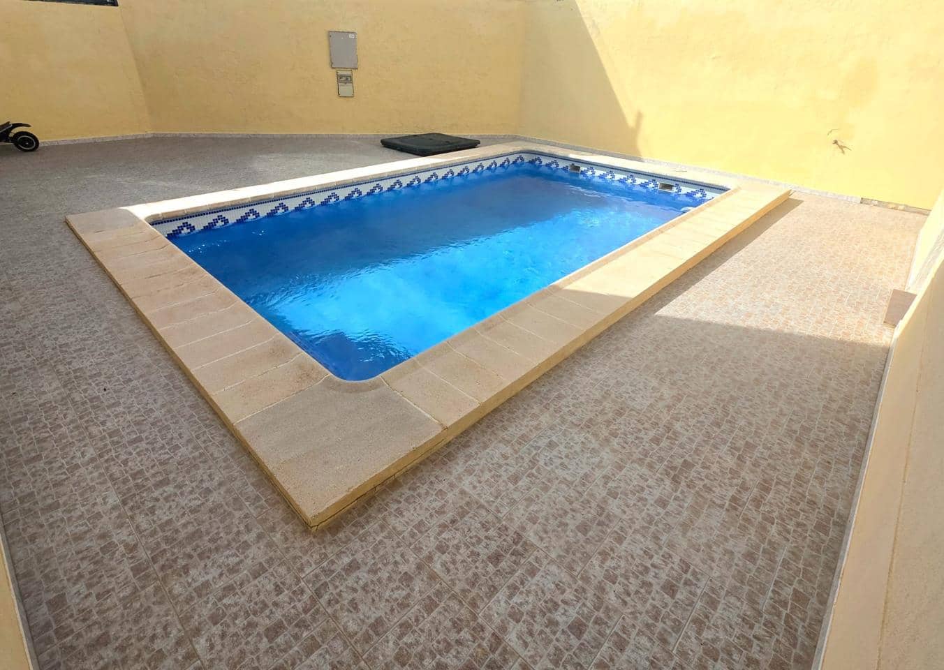 3 chambre Villa/Maison à vendre à El Real avec piscine garage - 211 000 € (Ref: 9889260)